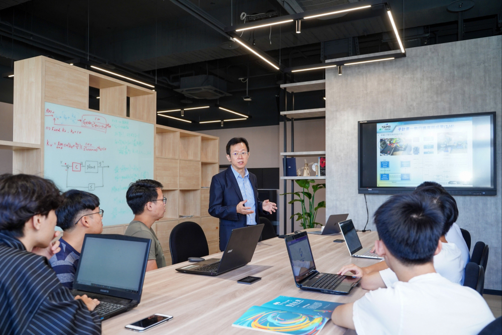 友達北科聯合研發中心，提供產學技術交流的空間，亦促進雙方創新研發能量