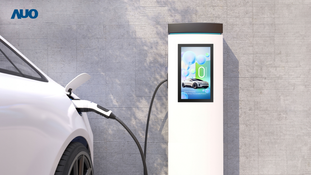 友達〝EVSE車用充電樁解決方案〞專為電動汽車充電樁設計，具有高亮度、克服戶外艱難環境的耐溫、耐紫外線等特性，並搭載散熱性及擴充性強的高效能工業電腦，可實現人機互動訴求，如資訊顯示、支付等應用