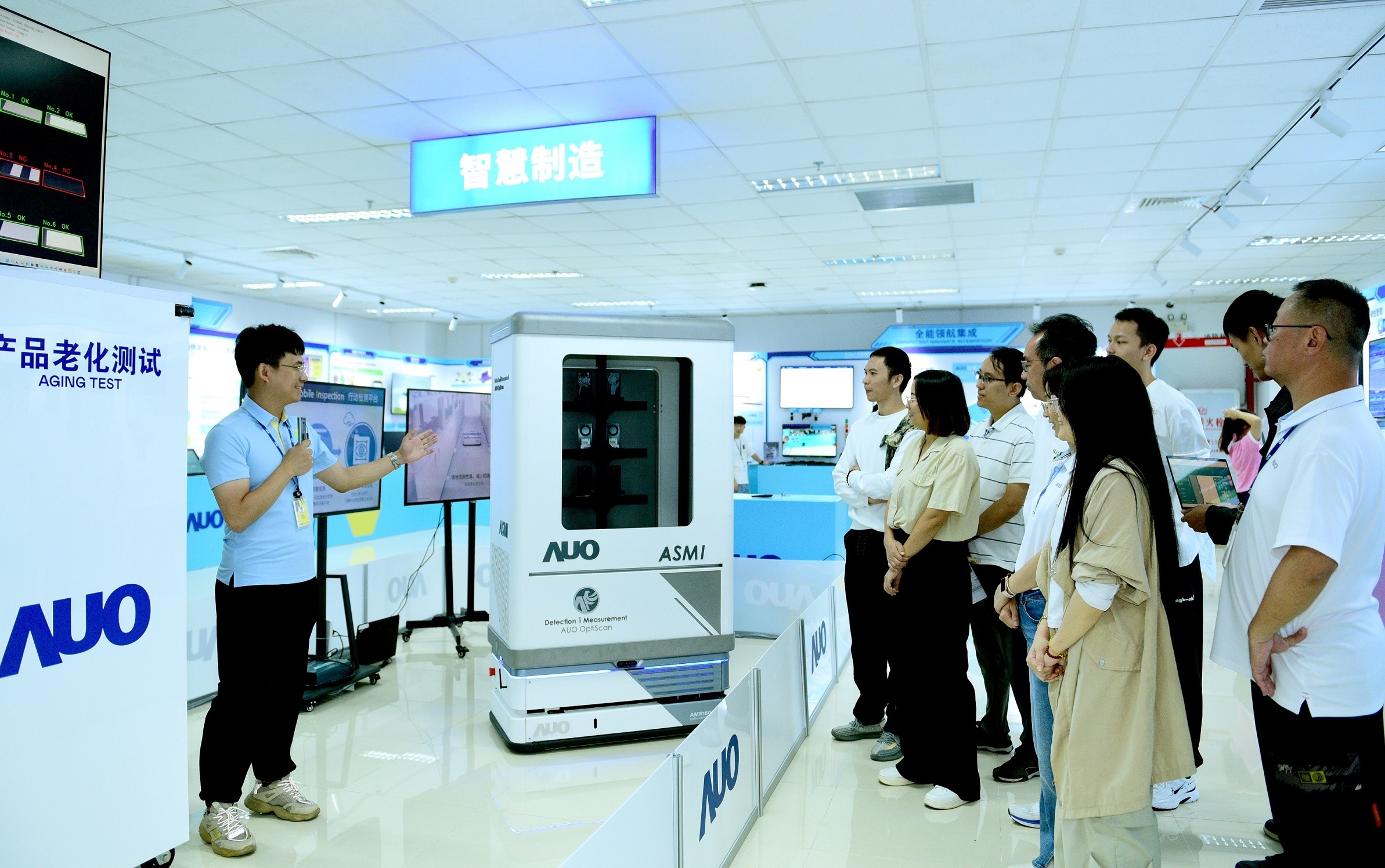 好体育在线官网厦门将5G+ABC技术串联生产管理全流程，打通研发、采购、生管、制程、设备、质量等产品全生命周期制造流程，完成数字化设计、智慧供应链、智能座舱、全流程设备管理、数据驱动优化、智慧在线检测、智慧品管等自适应生产模式升级