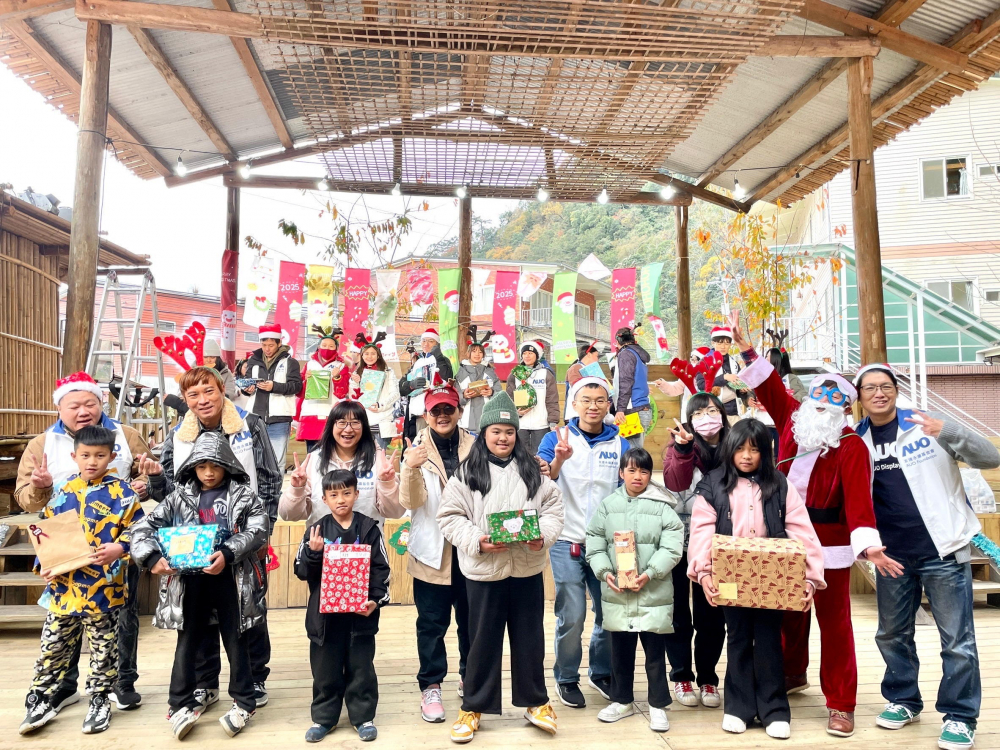 友達永續基金會號召「圓夢計畫」行動連續23年，由同仁凝聚內部愛心與資源送往偏鄉，累積為逾萬名兒童圓夢，實踐友達共創共好的永續精神。